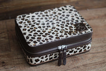 Load image into Gallery viewer, Brown leopard Medium Jewelry Case
